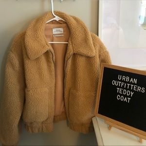 URBAN OUTFITTERS TEDDY COAT